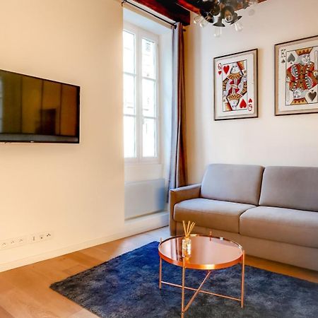 Appartamento Guestready - Stylish Flat In The Heart Of Parigi Esterno foto