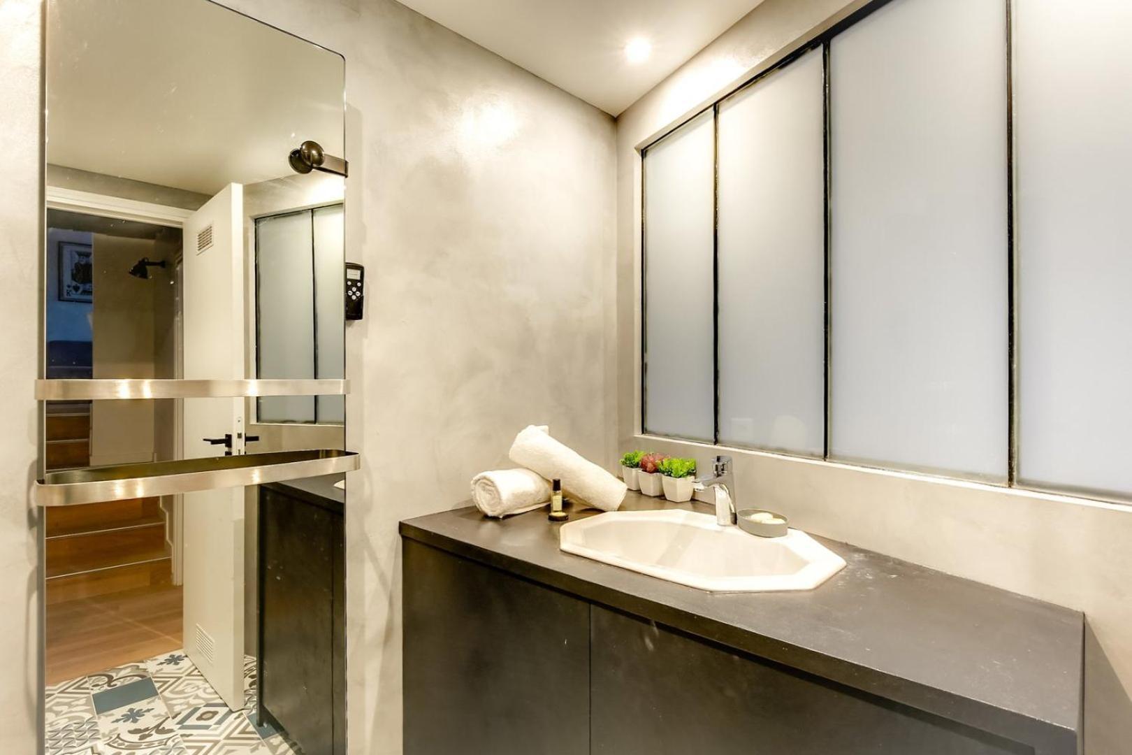 Appartamento Guestready - Stylish Flat In The Heart Of Parigi Esterno foto